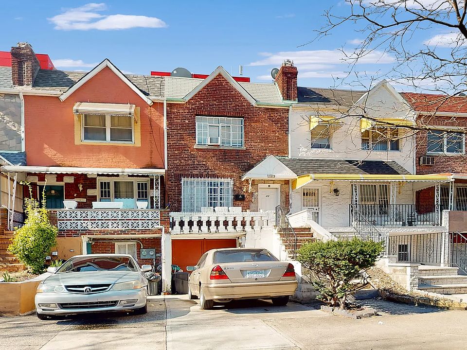 1st image of 22 E 91st St