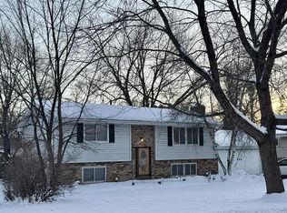 424 106th Ave NW, Coon Rapids, MN 55448