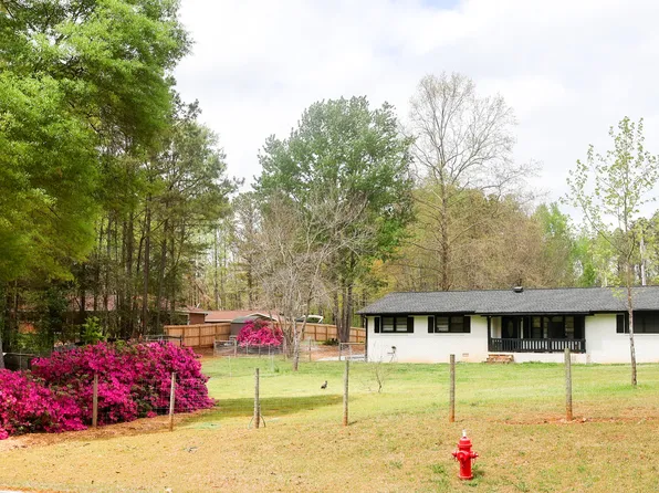 1965 Bethlehem Church Rd, Grantville, GA 30220