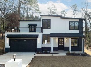 6465 Yacht Club Rd, Flowery Branch, GA 30542