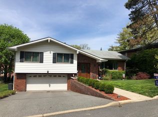 56 Birch St, Englewood Cliffs, NJ 07632