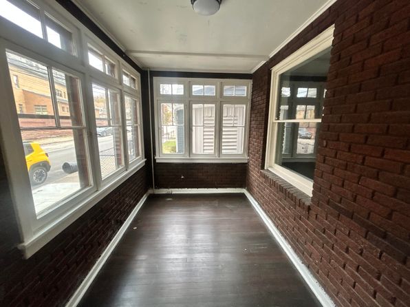 125 S Aiken Ave FLOOR 1