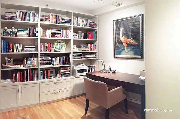 Sold by R New York | media 5