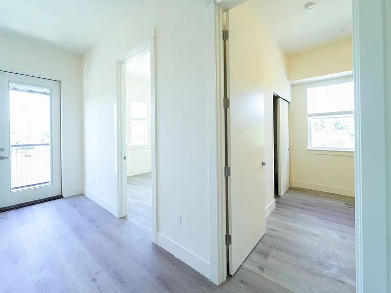 Capitol Hill Apartments — Photo 151