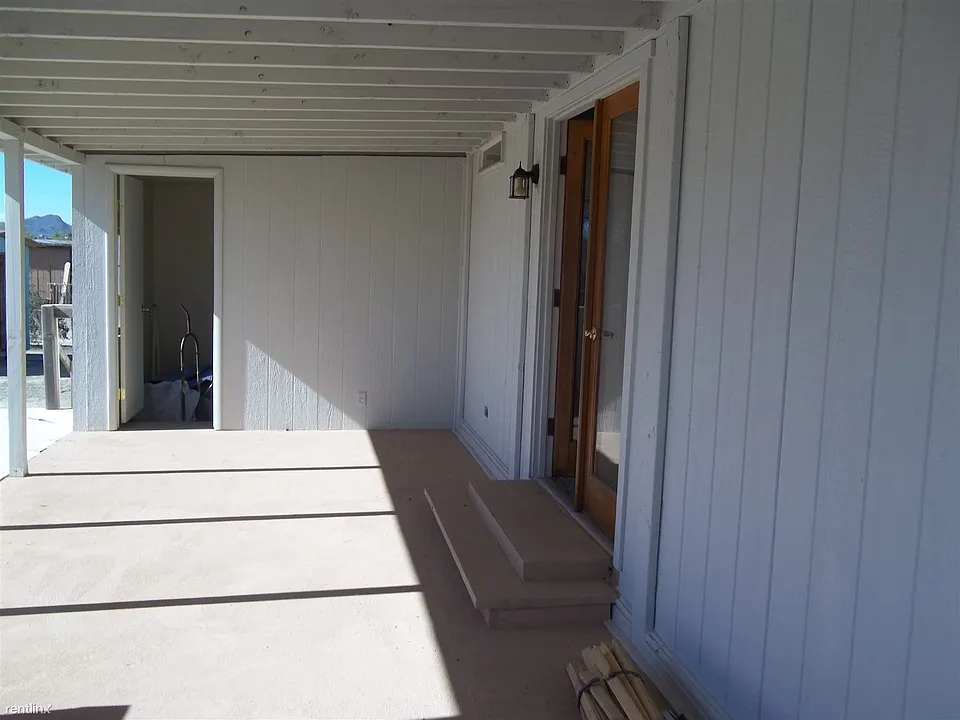 Mars porch inside