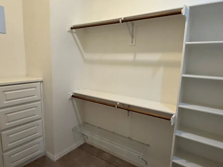 2207 Canterbury Dr — Photo 31