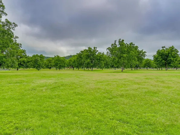 11015 Orchards Blvd, Cleburne, TX 76033
