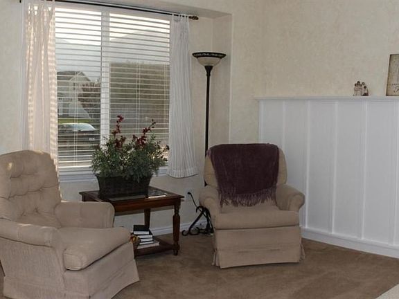 5th image of 128 Crystal Bay Dr