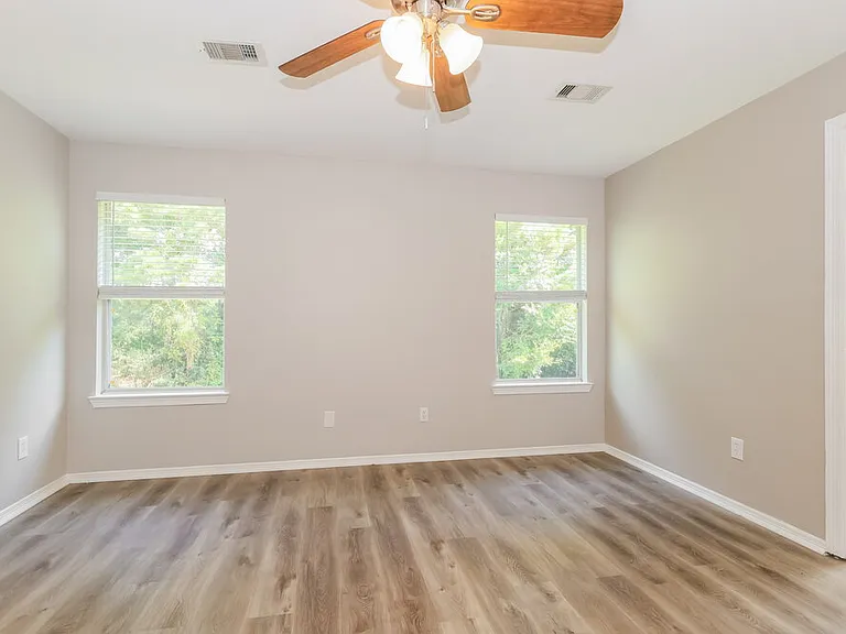 1089 Shadow Glenn Dr — Photo 10