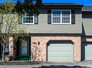 142 Bridle Path, Orchard Park, NY 14127