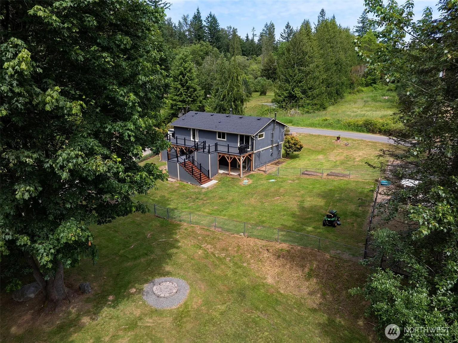 7620 McAllister Road photo 1