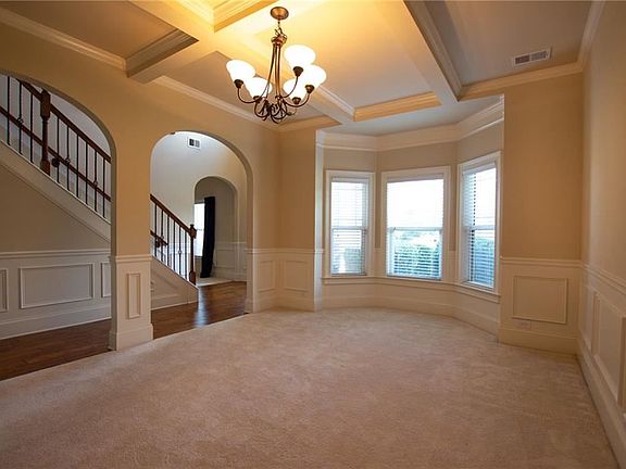 5th image of 102 Shimmering Waters Ln