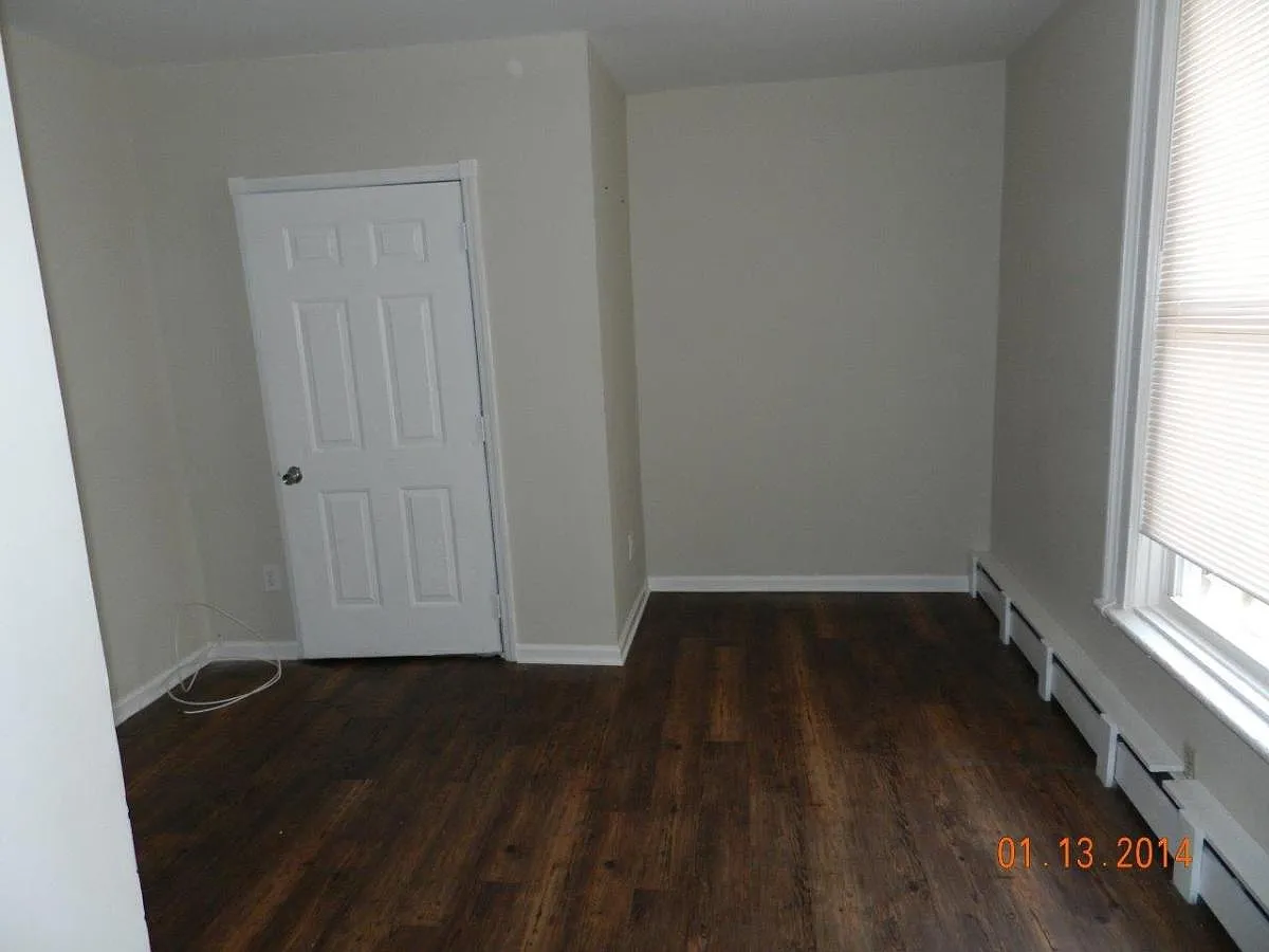 52 Clinton Avenue — Photo 4