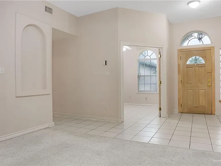 2212 Lilly Cove Dr — Photo 18