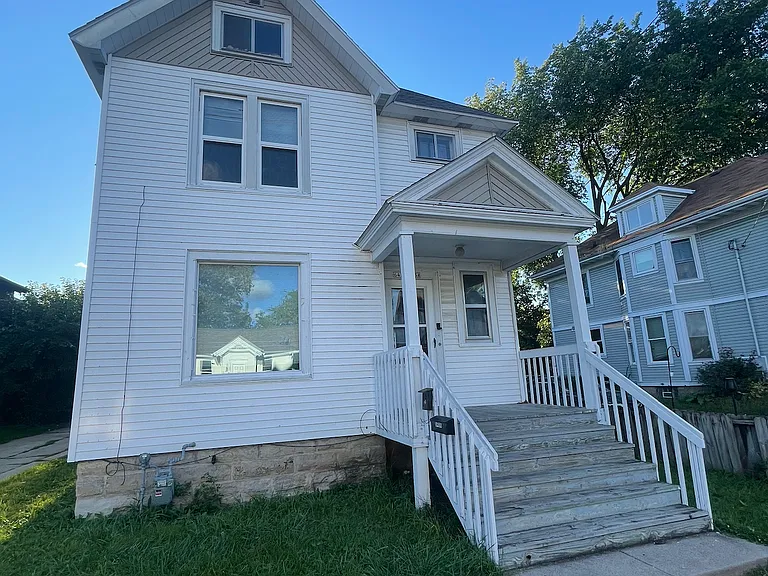 645 Central St #A — Photo 11