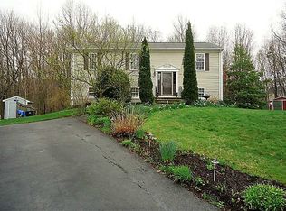 4 Wildflower Dr, Coventry, RI 02816