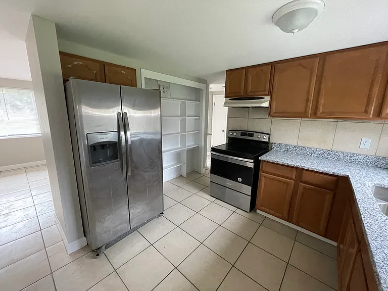 3937 Claremont Dr — Photo 8