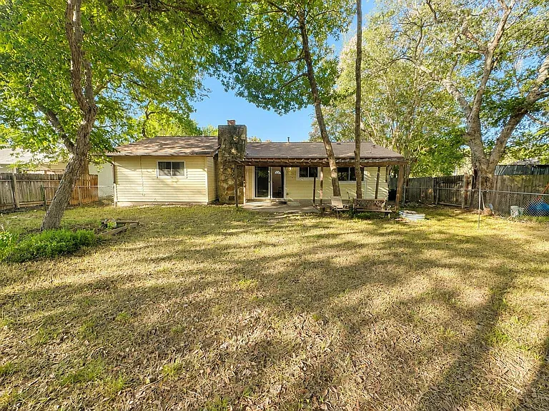 5802 Brook Valley Dr — Photo 24