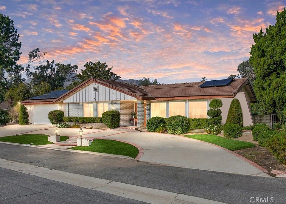 1st image of 28370 Coachman Ln