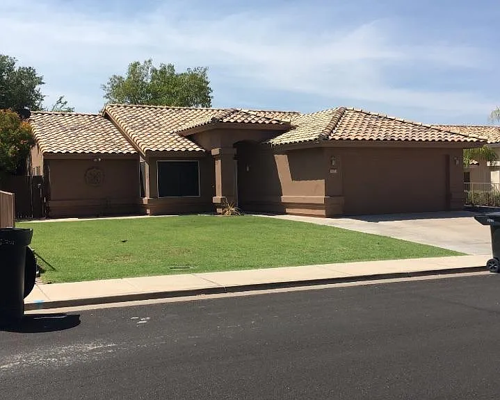 6341 E Roland St — Photo 1