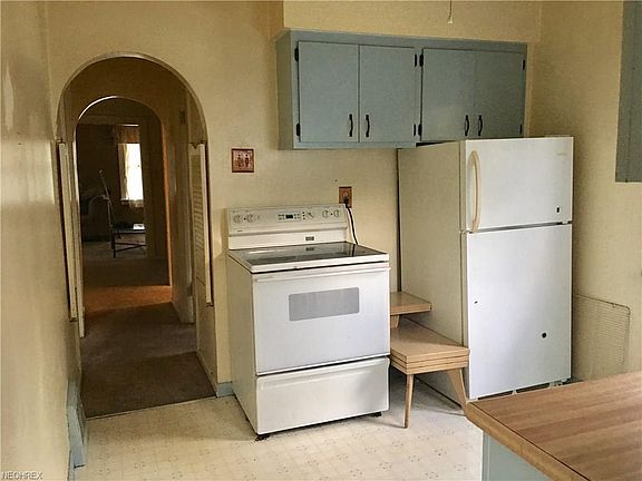 4th image of 29143 Fuller Ave