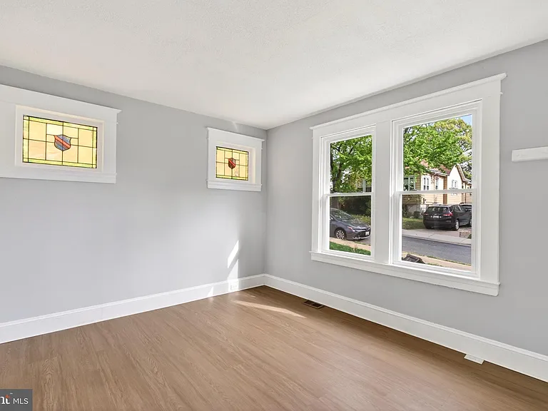 29 W Elm Ave — Photo 18