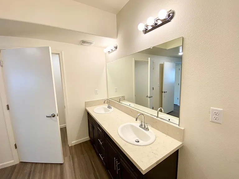 Brand New - Del Rio Apartments — Photo 10