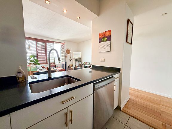 4th image of 68 Bradhurst Ave #Penthouse 1