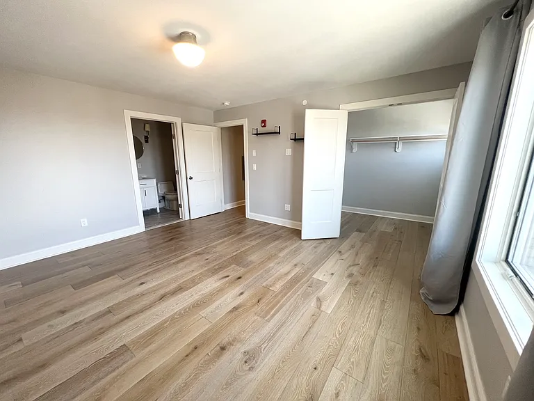 2716 Palisade Ave #302 — Photo 4