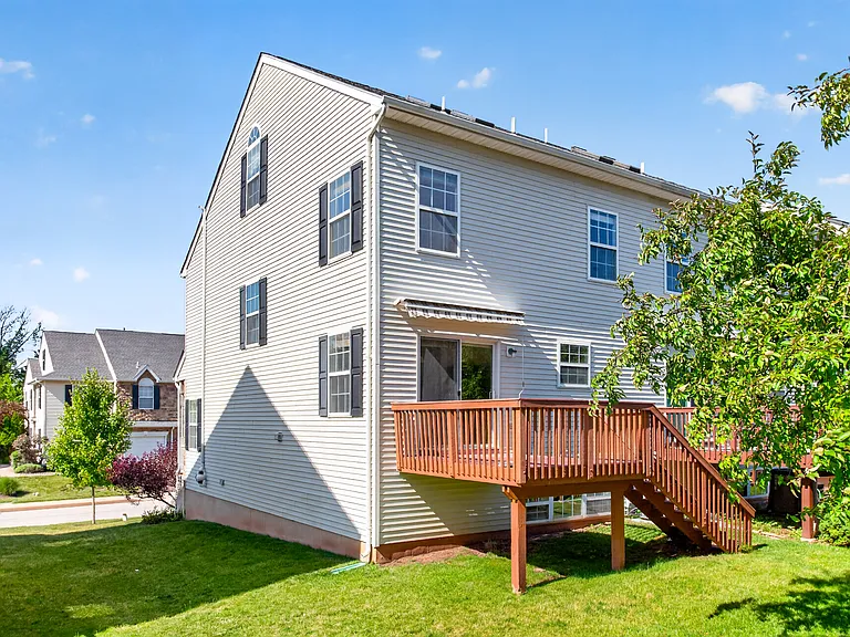 323 Glenn Rose Cir — Photo 19