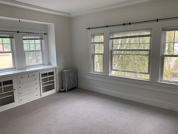 3rd image of 1236 Bellevue Ave #4