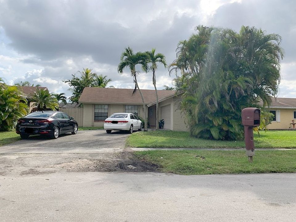 1st image of 7524 SW 7th Pl