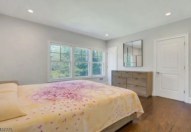 16 Exeter Rd — Photo 19