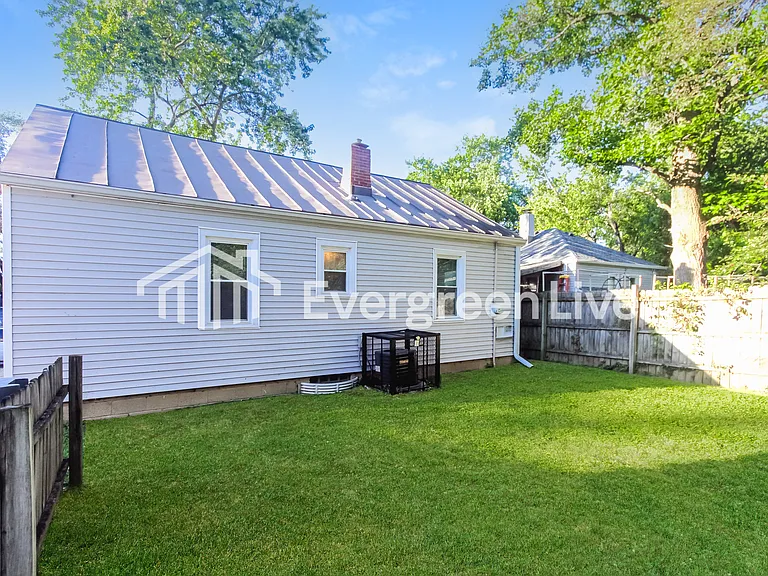 5309 E Sutton St — Photo 14