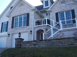 530 Kingfred Dr, North Huntingdon, PA