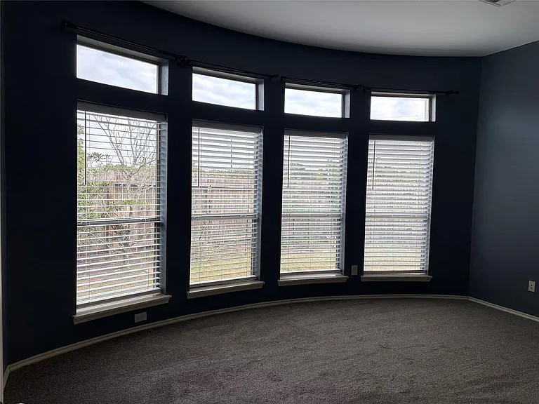 10902 Brighton Gardens Dr — Photo 11