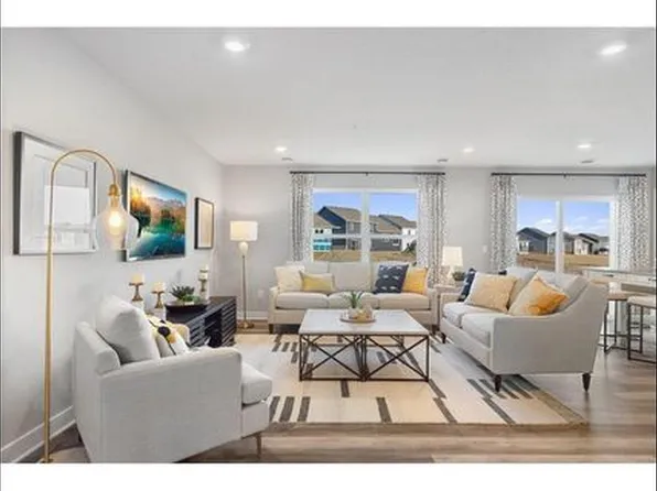 1273 Ashbury Dr, Rogers, MN 55374