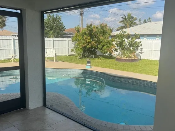 1319 SW 10th Pl, Cape Coral, FL 33991