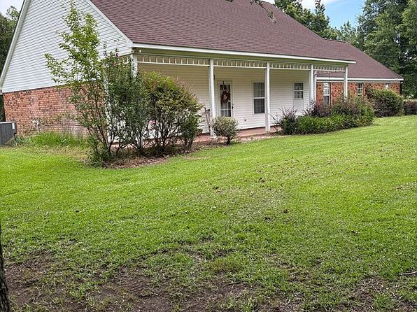 504 Forest Rd