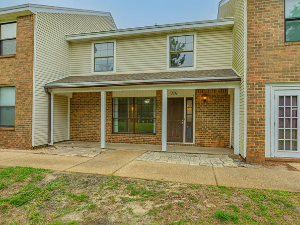 27 11th St, Shalimar, FL 32579