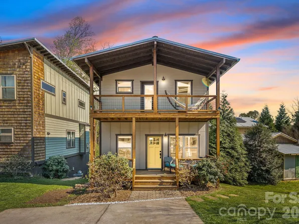 156 Bradley St, Asheville, NC 28806