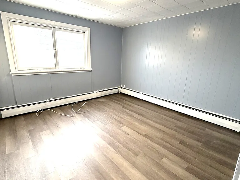 1721 Brick Ave — Photo 5