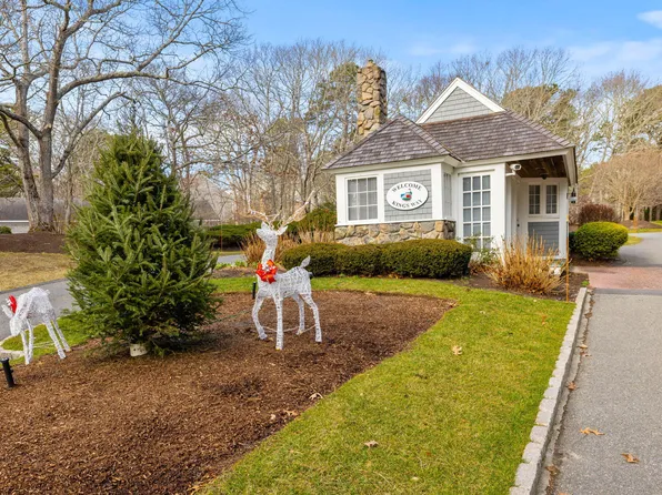 2 Wildflower Lane, Yarmouth Port, MA 02675