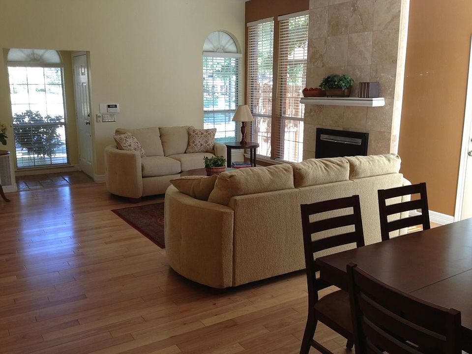 1st image of 1826 Orchard Dr