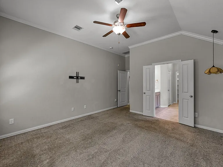122 S Bearkat Ct — Photo 17