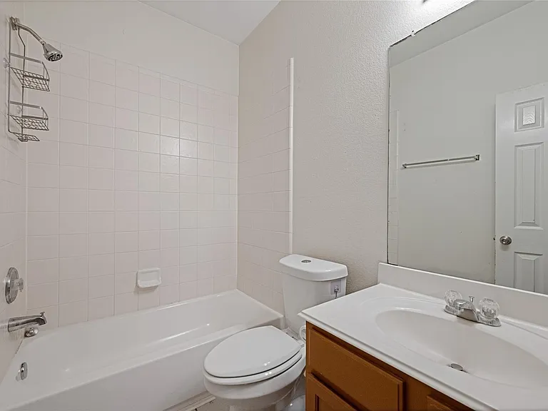 21314 Bella Flora Ct — Photo 16