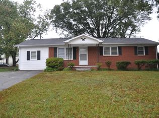 110 Northbrook St, Boiling Springs, SC 29316