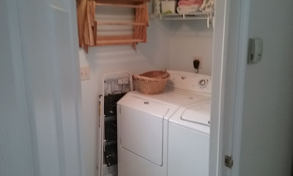 Laundry/mudroom