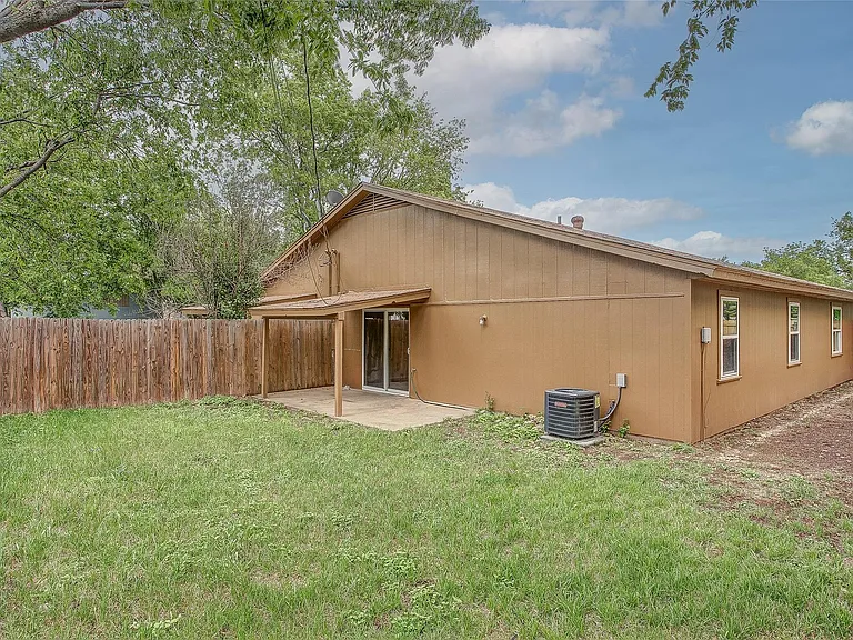 5022 Donnelly Ave — Photo 21