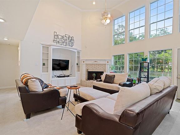 5th image of 7415 Live Oak Cir